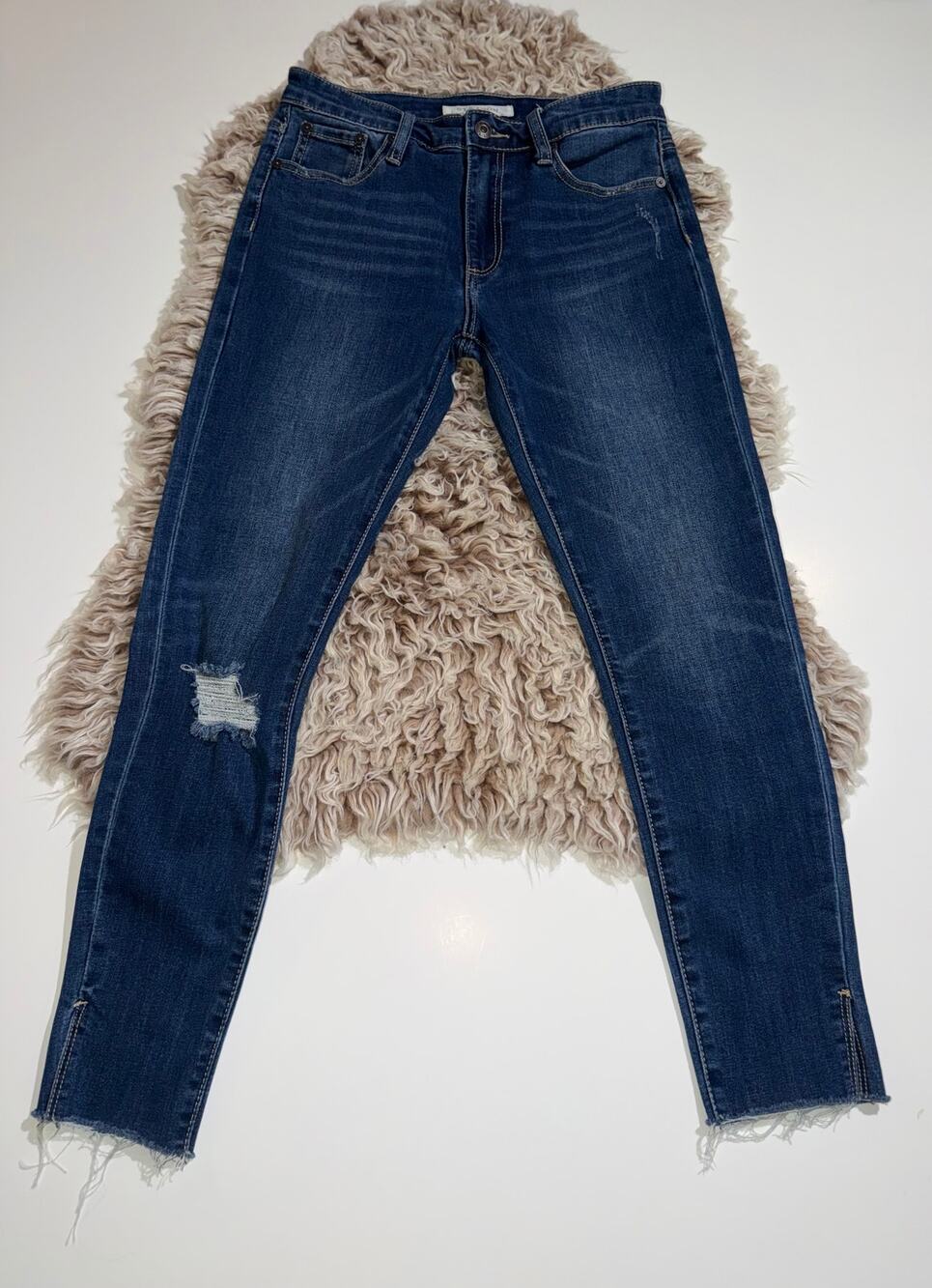 Stetson women’s distressed high rise skinny jeans